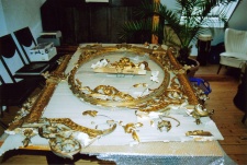 Restaurierung eines Spiegels aus der Zeit von ca.1877. Durch ein Stück Zeitung mit Datum im inneren des zerbrochenen Engelskopf konnte die Entstehungszeit ziemlich genau festgelegt werden.